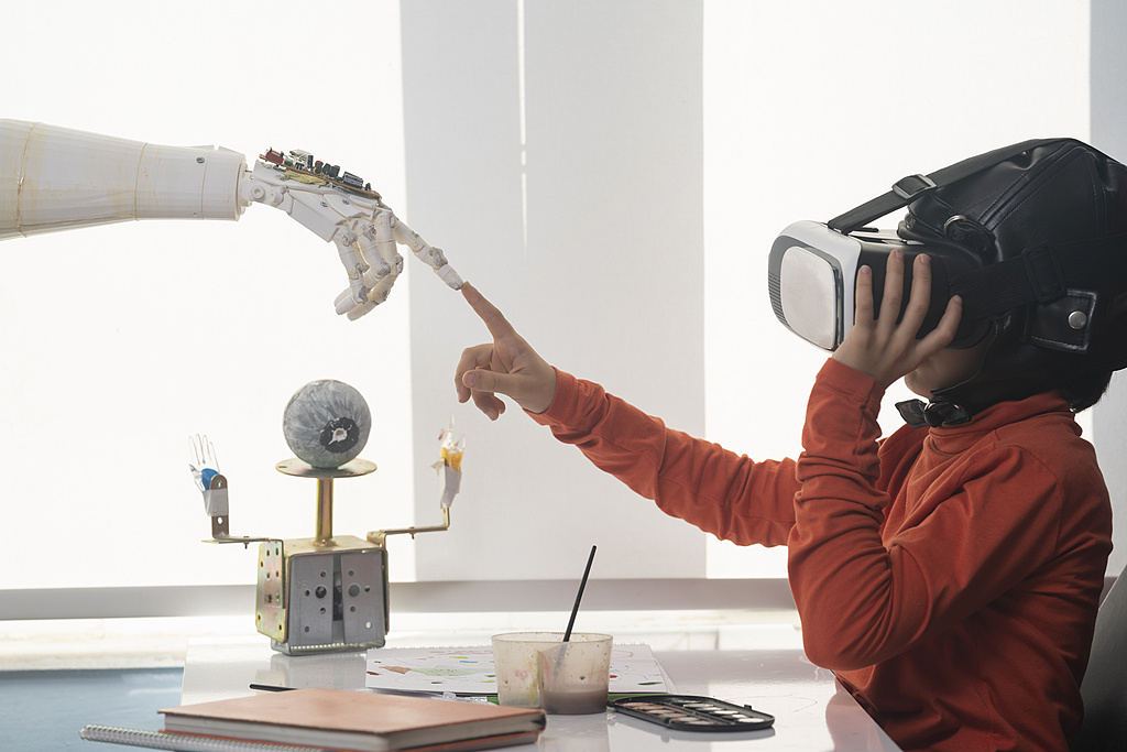 教育部:八成中小学生科学学业表现达到中等及以上水平