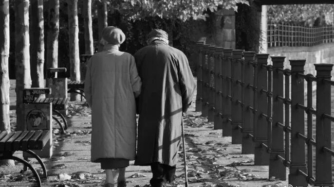 原创|父母走了之后,兄弟姐妹拿走这三样东西,通常就是“缘尽”了