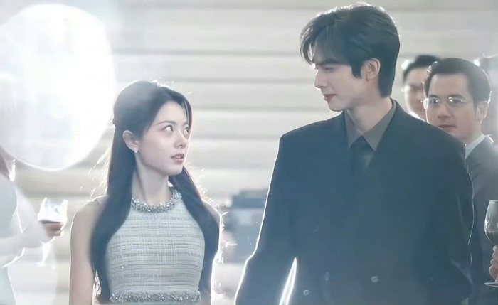 《骄阳似我》名场面引热议，雪地接妻关灯吻甜虐交织