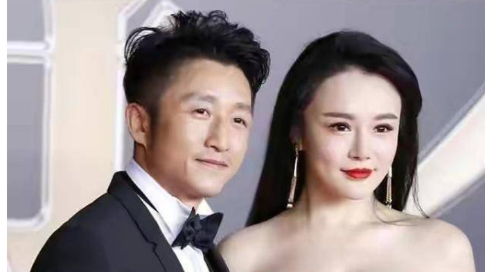 “拳王娇妻”冉莹颖:一年被甩23次,为救邹市明冒死生三胎存血?