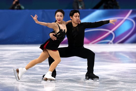 第三次征战冬奥!隋文静/韩聪短节目失误得到65.37分,排名第6